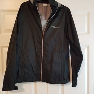 Columbia women's hooded rain jacket, size XL, black